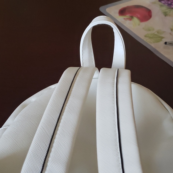 Women's cute travel backpack - Picture 6 of 8